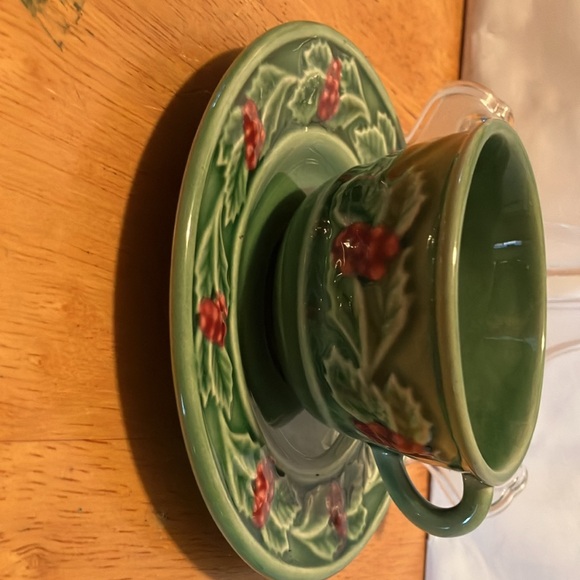 Lovely. hand made in Portugal , 2pc cup n saucer with holly n berry design. - Picture 6 of 8